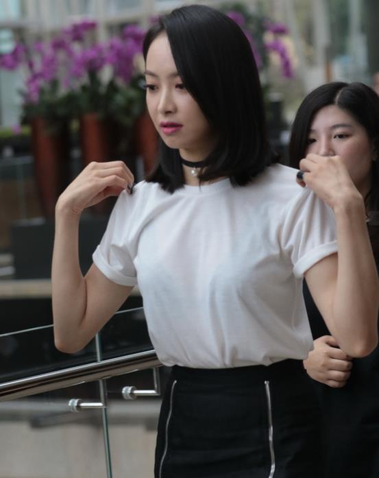 宋茜内衣性感火辣舞蹈：宋茜穿白T显凹凸好身材