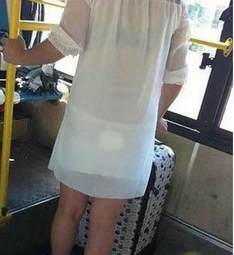 有一种偷拍叫在车上!这样的冷笑话一点都不好笑