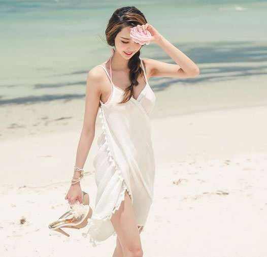 练习瑜伽的美女：美女练瑜伽动态图示范