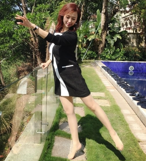 49岁翁虹近照曝光：光彩迷人依然美丽如初（图）