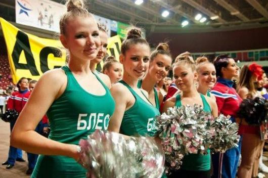 俄美女为何最爱中国男人? 看完你就知道了