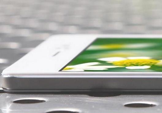最薄的手机：超薄手机排名（图文解析）