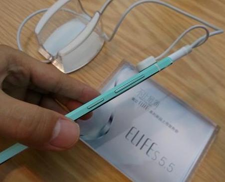 最薄的手机：超薄手机排名（图文解析）