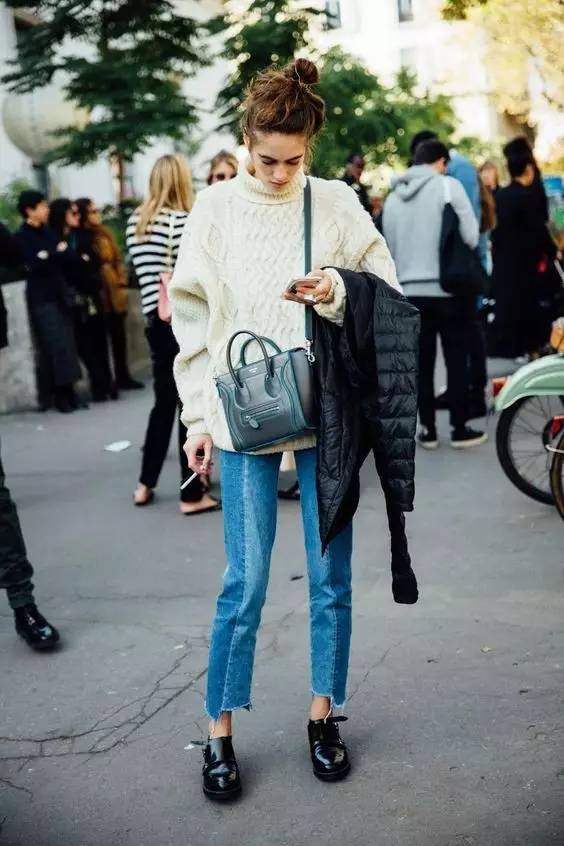 这种牛仔裤才是今年最流行的：流行的牛仔裤欣赏