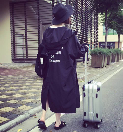 【秋装】今年最流行的秋装新款女装：穿上就是漂亮