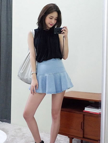 休闲百褶裙搭配技巧：街头休闲韩风减龄又清新