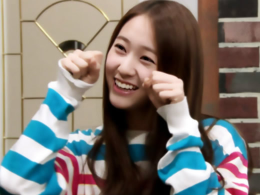 女主娇气爱哭撒娇：女孩撒娇图片欣赏