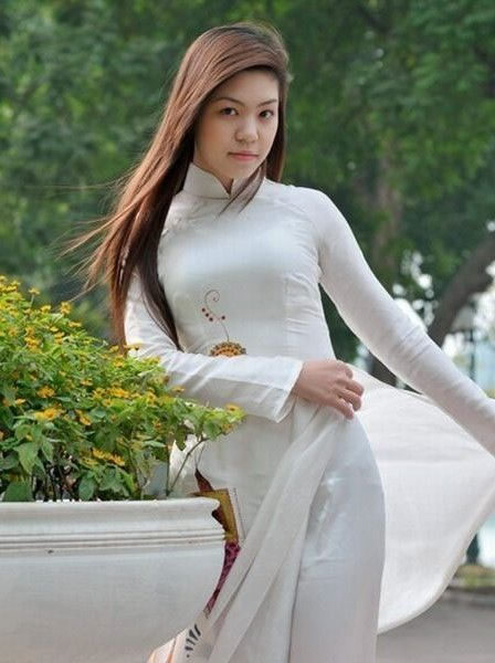 越南少女靠这养家:令国人诧异（图）