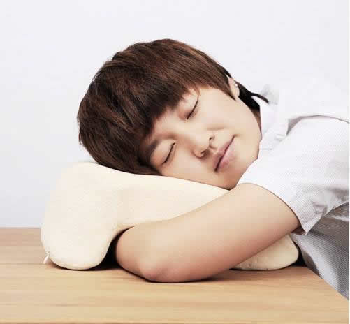 长期这样睡觉无论男女都会瘫痪(图) 长期这样睡觉无论男女都会瘫痪(图)