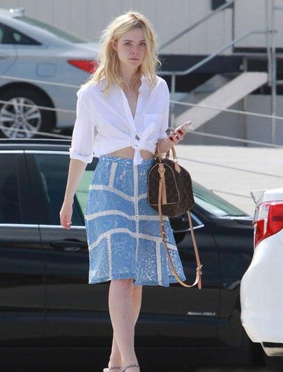 手臂粗穿什么显瘦：粗胳膊女孩必看穿衣搭配技巧