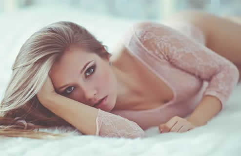 胸下垂做什么瑜伽动作：4种体式纠正下垂及保养方法