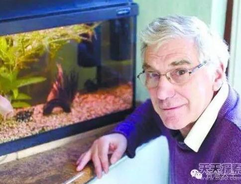 村民捕获120岁大蛇:场面骇人(组图) 村民捕获120岁大蛇:场面骇人(组图)