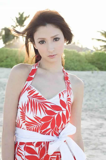 日本混血美女：难忘得混血女神莉亚迪桑（组图）