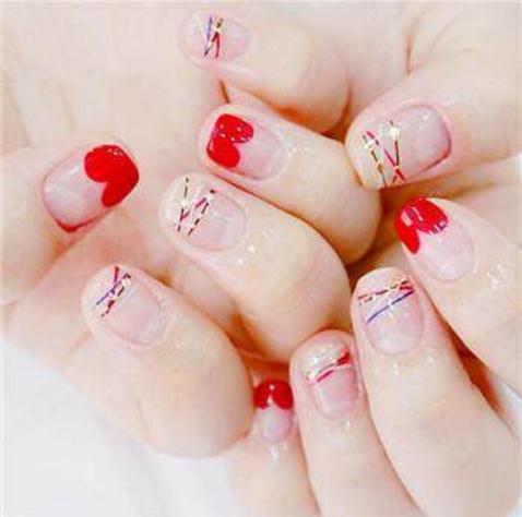 红色新娘美甲图片：新娘美甲款式2017红色美甲图案