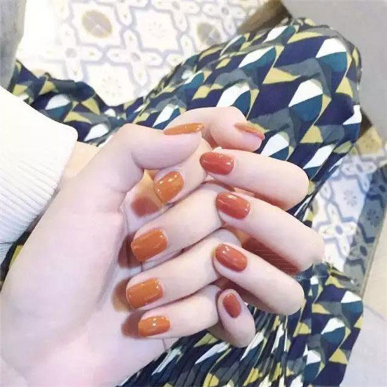 2017秋季美甲新款式：最新款美甲图片2017图案欣赏