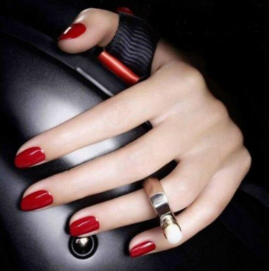 2017好看的美甲图片款式：最新美甲款式2017欣赏