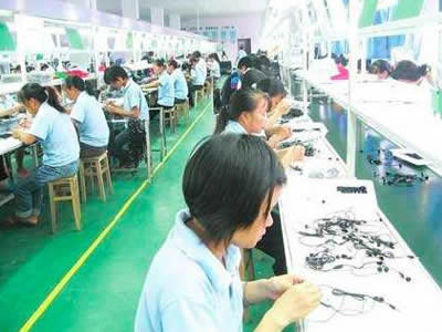 工厂的年轻男女爱上夜班竟是因这（图）