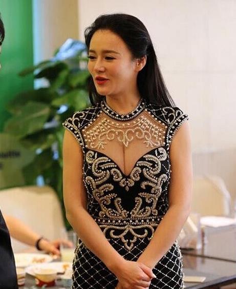 邹市明妻子冉莹颖资料：冉莹颖个人资料身高图片