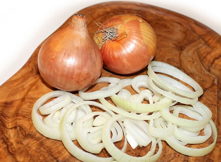 洋葱泡一泡竟能治这么多难治疾病(图) 洋葱泡一泡竟能治这么多难治疾病(图)
