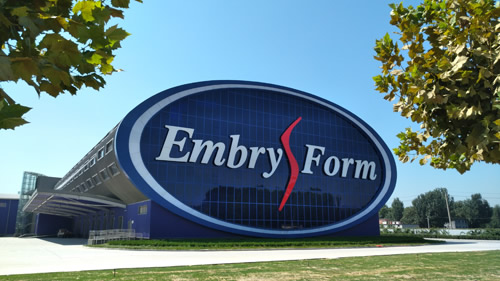 一心一益,因爱而美,安莉芳蓝丝带传递“她”能量 一心一益,因爱而美,安莉芳蓝丝带传递“她”能量