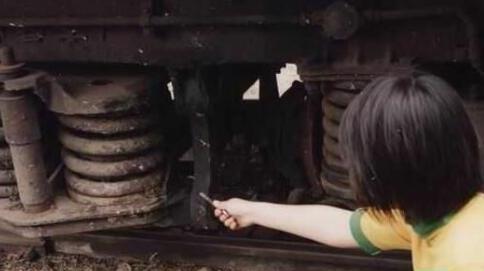 火车上厕所排泄物竟然都在这里（图）