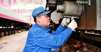 火车上厕所排泄物竟然都在这里（图）