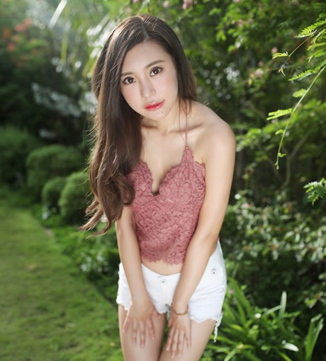 韩国美女凹凸有致图：优雅性感韩国美女