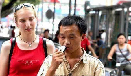 女子一周吃3斤石头真相让人无语(图) 女子一周吃3斤石头真相让人无语(图)