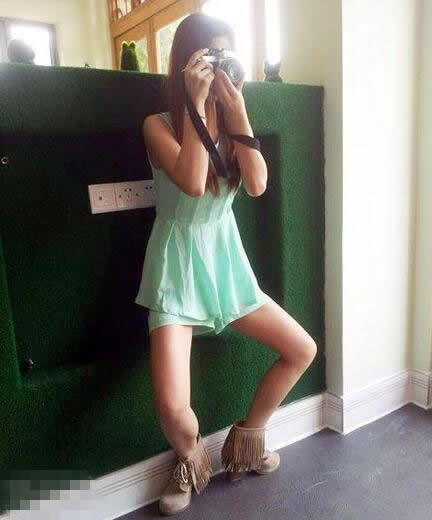 女大学生教室睡觉 下一幕很恐慌（图）