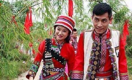 奇葩风俗入洞房前夫妻要先干这事（图）