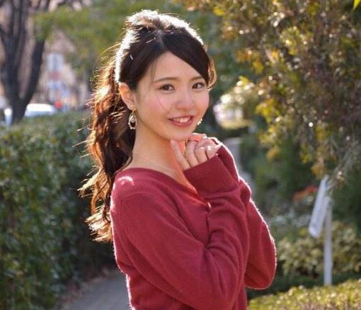 2017日本最美女大学生：一对大门牙可爱到爆（附：生活照）