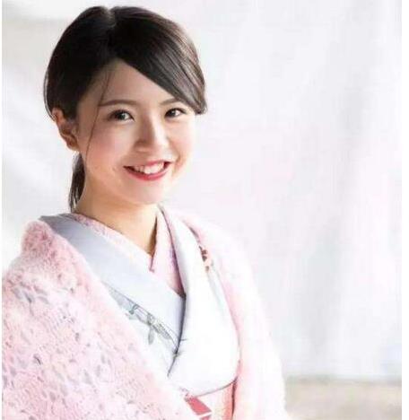 2017日本最美女大学生：一对大门牙可爱到爆（附：生活照）