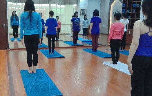 丰胸瑜伽：丰胸美胸瑜伽4动作教程