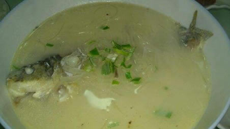 喜欢把鱼汤熬成奶白色？快别喝了（图）