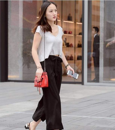 担心穿阔腿裤显矮显胖?几个绝招让你告别尴尬