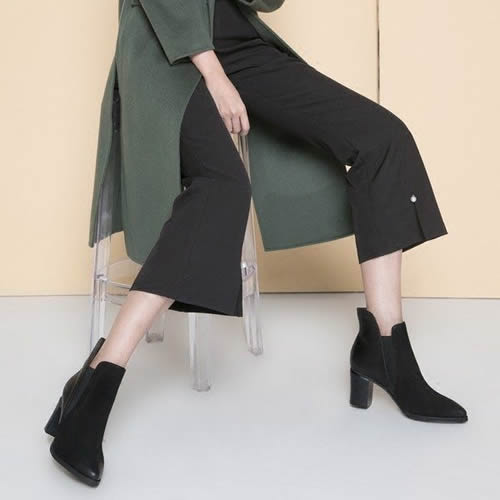 秋冬搭配,怎么能少得了马丁靴（图）