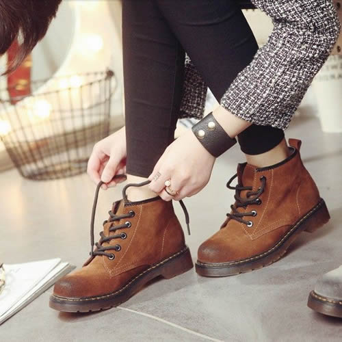 秋冬搭配,怎么能少得了马丁靴（图）