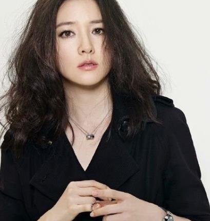 韩国最美10大女明星完整名单2017：韩国女星排名