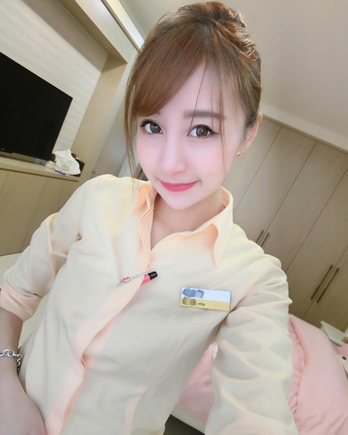 千年一遇美女空姐高钰雯：台湾空姐高钰雯迷人照