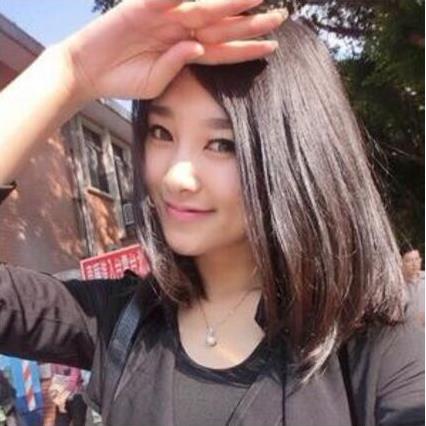 越南最美女大学生走红:清纯可爱热爱生活(图) 越南最美女大学生走红:清纯可爱热爱生活(图)