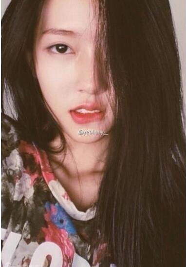 越南最美女大学生走红:清纯可爱热爱生活(图) 越南最美女大学生走红:清纯可爱热爱生活(图)