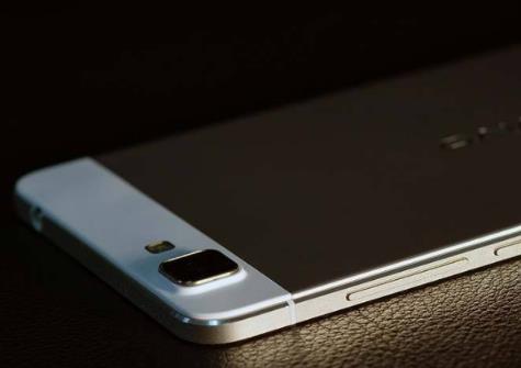 最薄的智能手机：十大最薄智能手机极致轻薄的体验