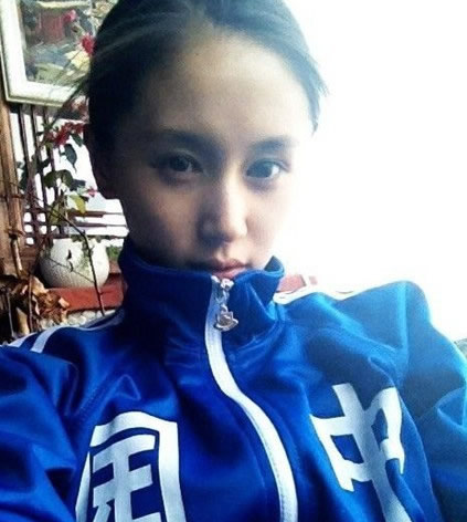 王子文晒低胸美照:觉得我没呆了请点赞(图) 王子文晒低胸美照:觉得我没呆了请点赞(图)