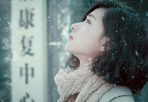 你好疯子万茜剧照：你好疯子安希扮演者万茜剧照