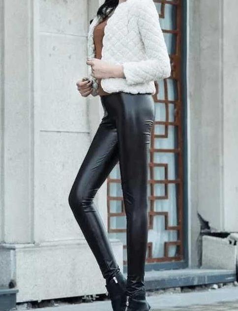 腿型线条美感我只服皮裤：女神范十足（图）