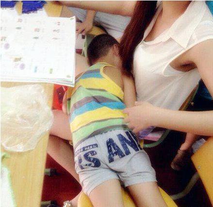 给孩子请了个家教，看他们相处的和愉快，我很欣慰啊