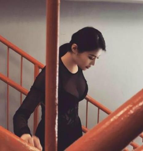 看到女神就这么走了，好伤心啊