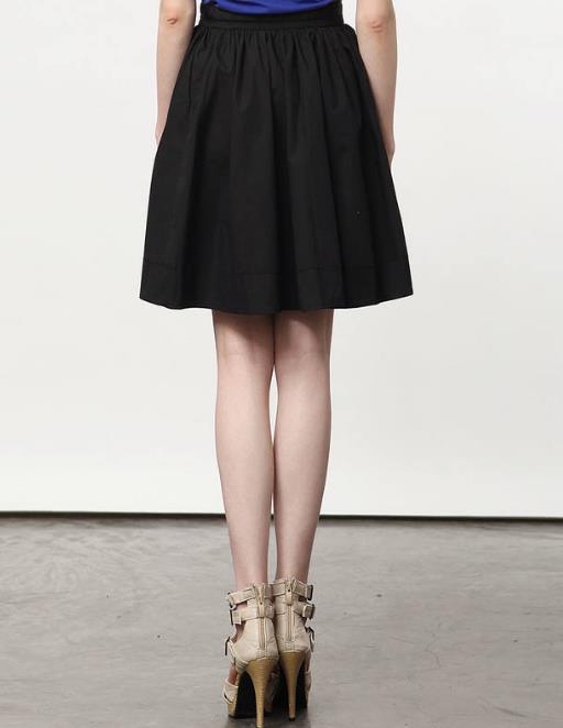 气质女人一生一定要穿的6件衣服：快来看看（图）