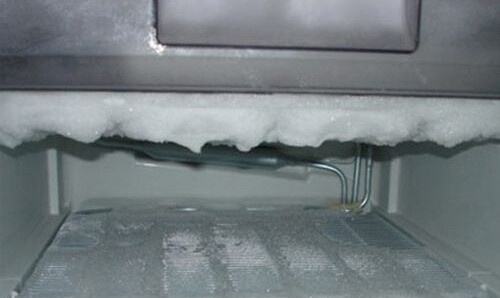 电冰箱冷藏室结冰：是什么原因该怎么办