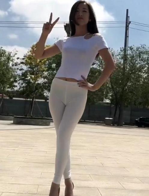 有个练瑜伽的老婆，身体是一天不如一天